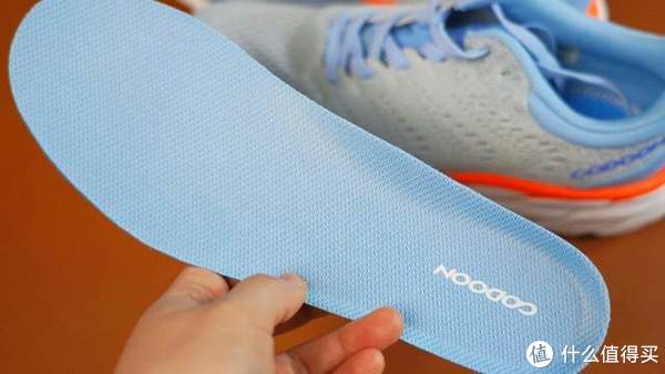 让双脚舒适度夏,咕咚F1健跑鞋带来更清爽的运动体验休闲区蓝鸢梦想 - Www.slyday.coM 让双脚舒适度夏,咕咚F1健跑鞋带来更清爽的运动体验休闲区蓝鸢梦想 - Www.slyday.coM