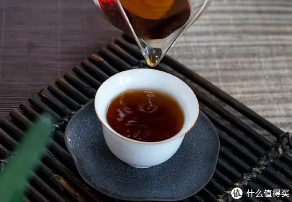 爱喝茶的朋友注意了,夏季喝茶,尽量少喝这2种茶,难喝没好处休闲区蓝鸢梦想 - Www.slyday.coM 爱喝茶的朋友注意了,夏季喝茶,尽量少喝这2种茶,难喝没好处休闲区蓝鸢梦想 - Www.slyday.coM