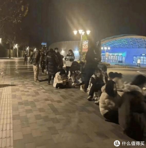 今年内娱最火的是谁?顶流女明星玲娜贝儿!来看如何一秒获得女明星同款穿搭!休闲区蓝鸢梦想 - Www.slyday.coM 今年内娱最火的是谁?顶流女明星玲娜贝儿!来看如何一秒获得女明星同款穿搭!休闲区蓝鸢梦想 - Www.slyday.coM