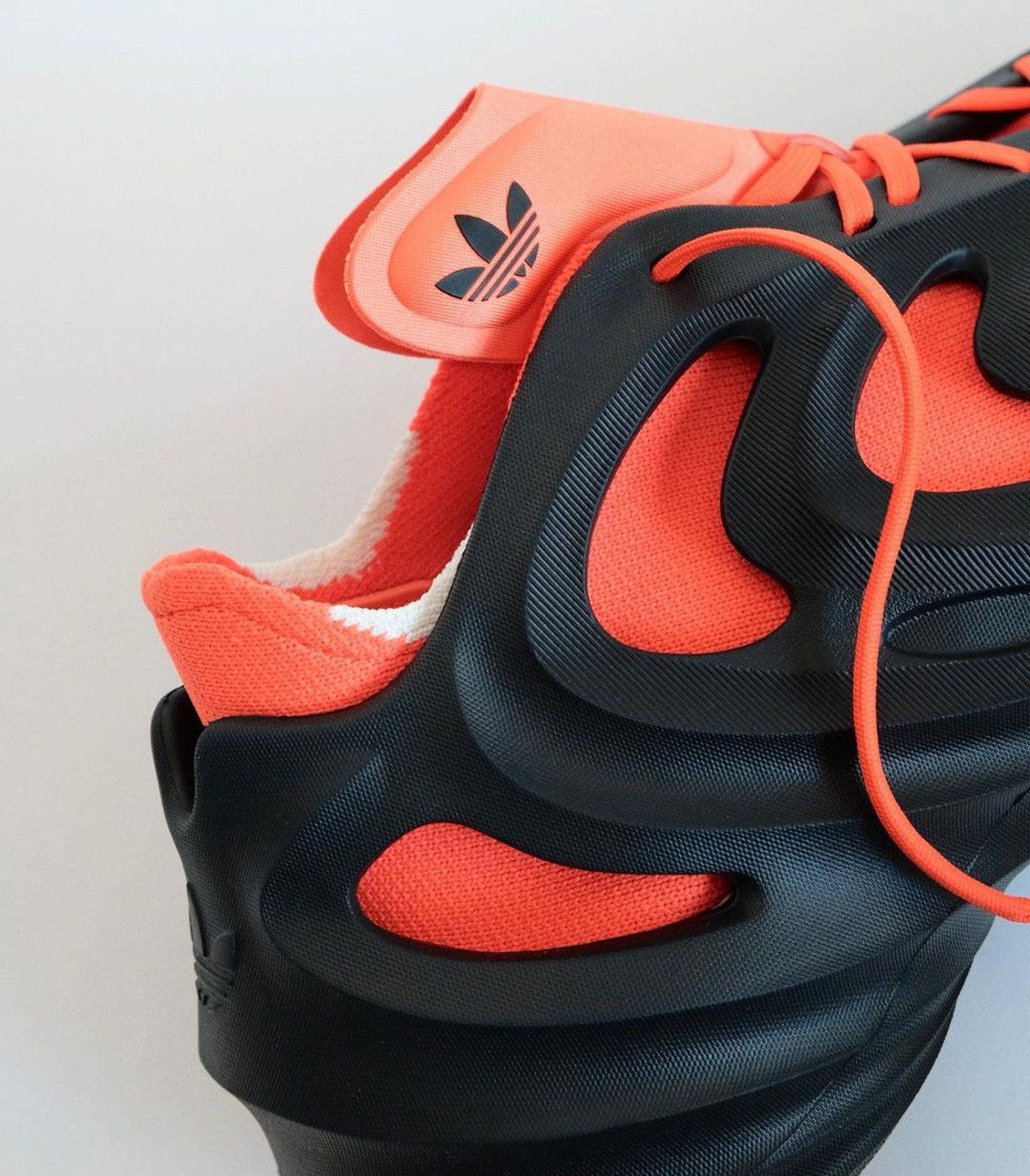 很快就要发售了!超火的三叶草洞洞鞋新配色实物曝光!休闲区蓝鸢梦想 - Www.slyday.coM 很快就要发售了!超火的三叶草洞洞鞋新配色实物曝光!休闲区蓝鸢梦想 - Www.slyday.coM