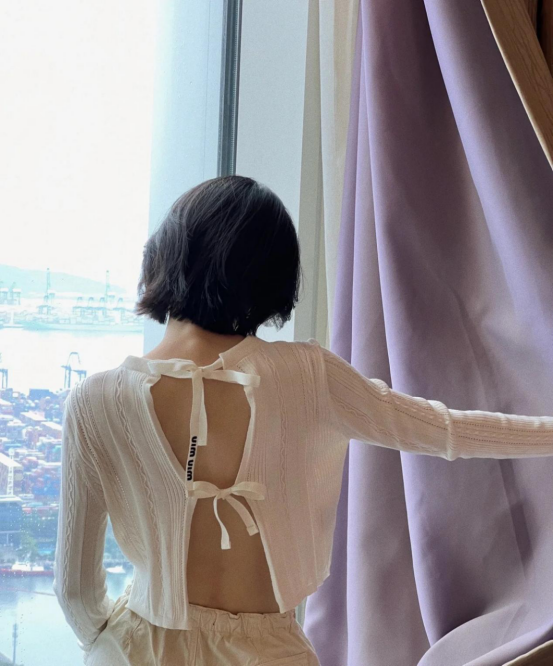 被周雨彤的随意风给惊艳了!这么简单的服装,居然搭配出别样肆意休闲区蓝鸢梦想 - Www.slyday.coM 被周雨彤的随意风给惊艳了!这么简单的服装,居然搭配出别样肆意休闲区蓝鸢梦想 - Www.slyday.coM