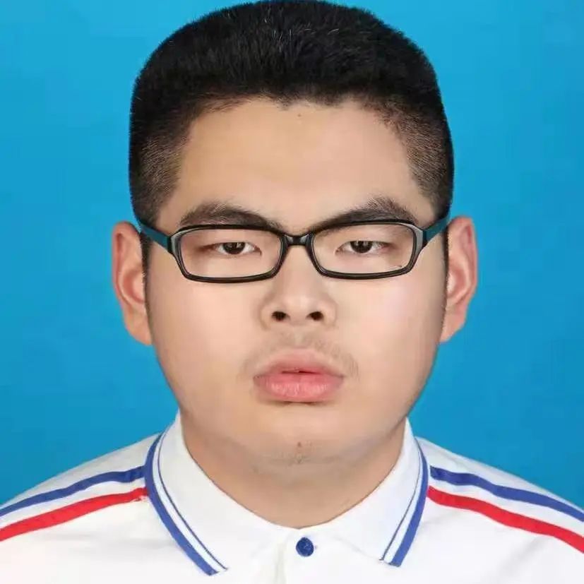 沈哲凯成绩:金牌,清北强基破格班级:2303毕业初中:益农镇中来秋阳成绩