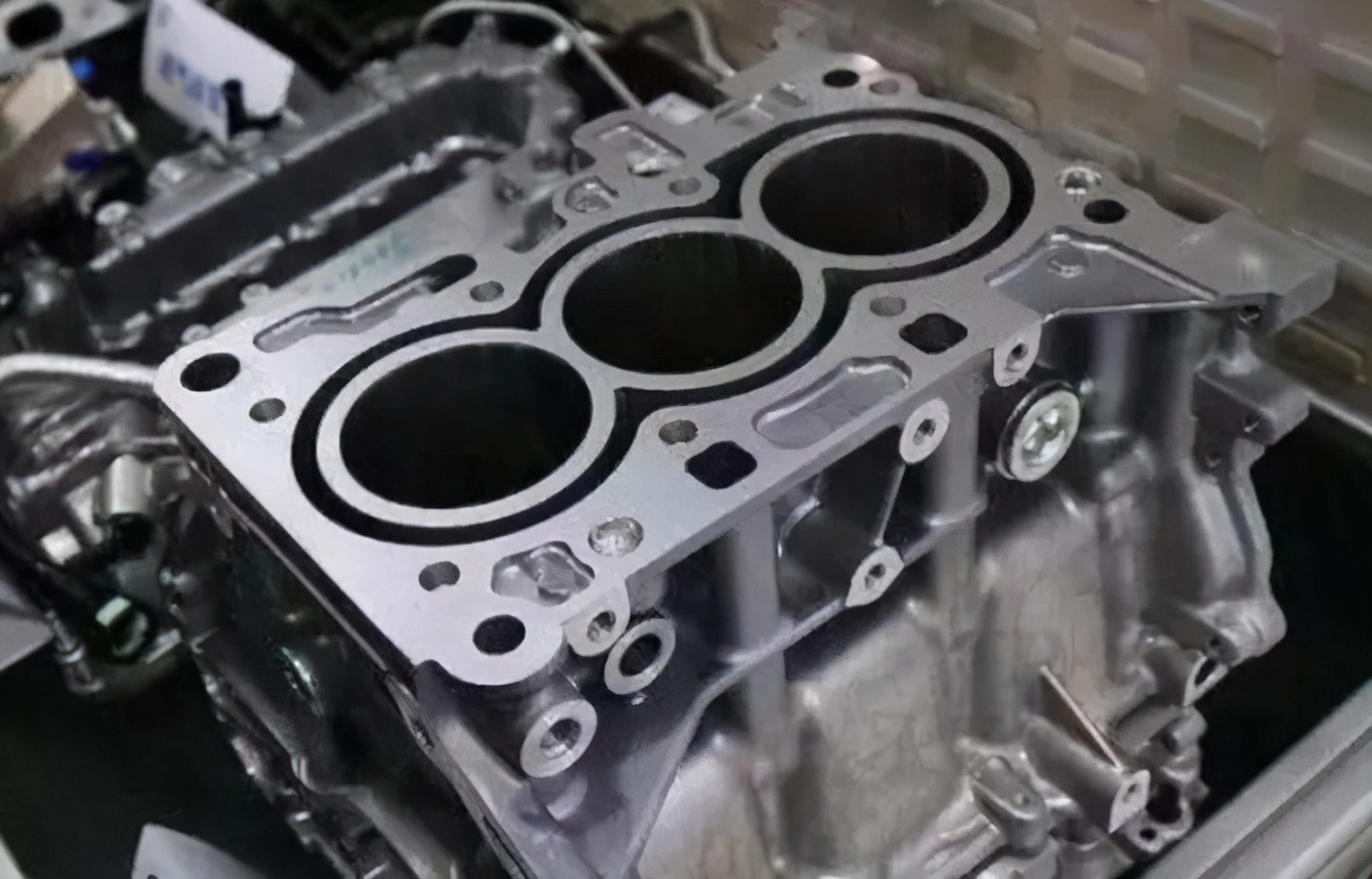 为什么不建议大家买三缸机?说得再好,有些缺点也难以掩盖休闲区蓝鸢梦想 - Www.slyday.coM 为什么不建议大家买三缸机?说得再好,有些缺点也难以掩盖休闲区蓝鸢梦想 - Www.slyday.coM