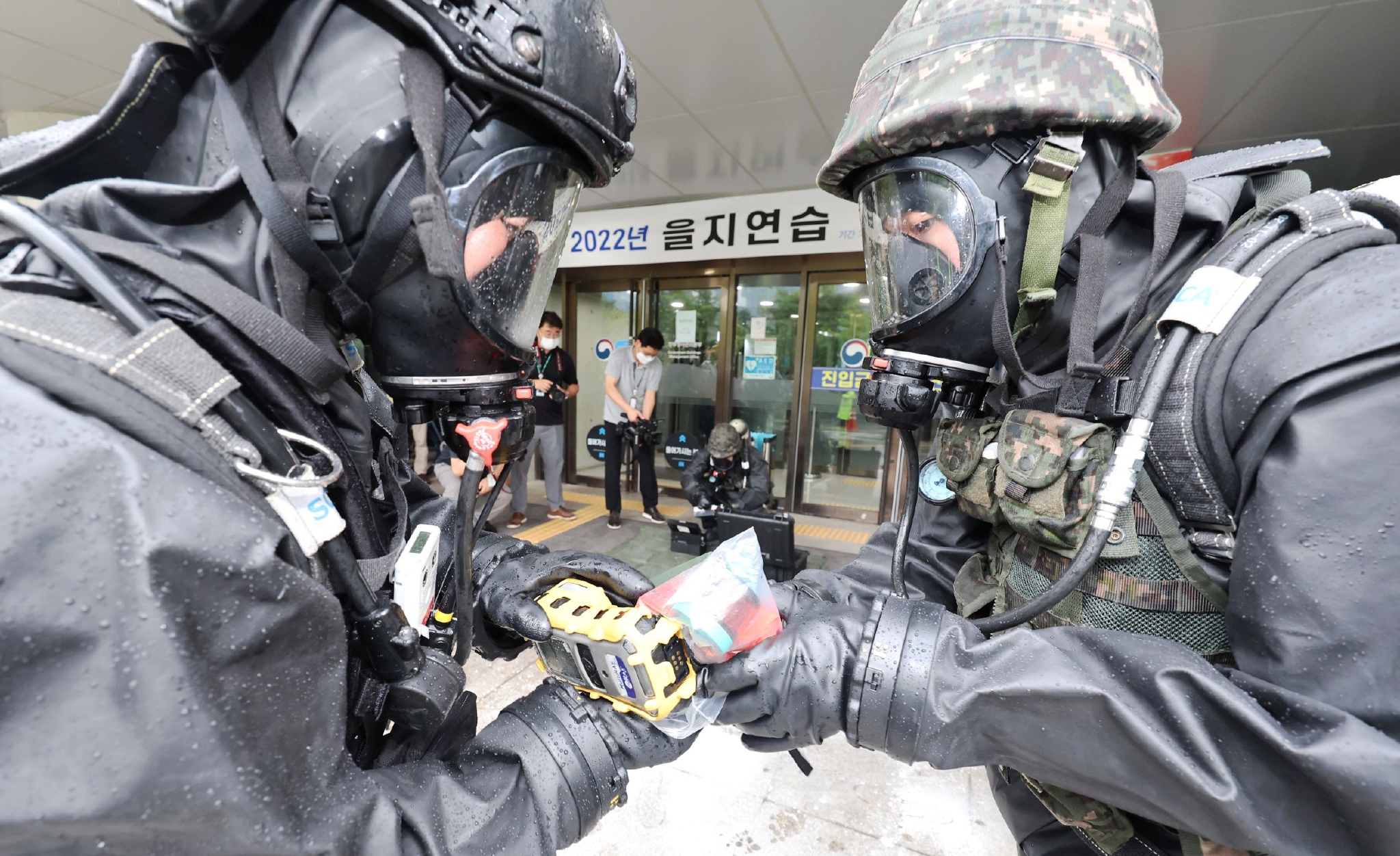 多图直击韩美军演|史无前例!超48万韩国人参与民防演习休闲区蓝鸢梦想 - Www.slyday.coM 多图直击韩美军演|史无前例!超48万韩国人参与民防演习休闲区蓝鸢梦想 - Www.slyday.coM