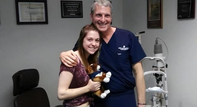 18岁少女因病失明,爱让她重见光明,第一次看到男友被震撼了休闲区蓝鸢梦想 - Www.slyday.coM 18岁少女因病失明,爱让她重见光明,第一次看到男友被震撼了休闲区蓝鸢梦想 - Www.slyday.coM