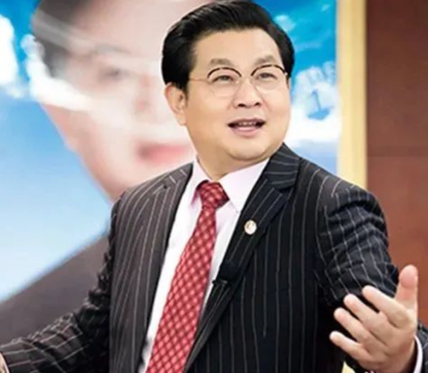 能治好华佗解决不了的皮肤问题?那个吹老板有“天眼”的上海文峰,又被罚了!休闲区蓝鸢梦想 - Www.slyday.coM 能治好华佗解决不了的皮肤问题?那个吹老板有“天眼”的上海文峰,又被罚了!休闲区蓝鸢梦想 - Www.slyday.coM