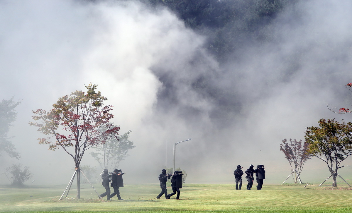 多图直击韩美军演|史无前例!超48万韩国人参与民防演习休闲区蓝鸢梦想 - Www.slyday.coM 多图直击韩美军演|史无前例!超48万韩国人参与民防演习休闲区蓝鸢梦想 - Www.slyday.coM