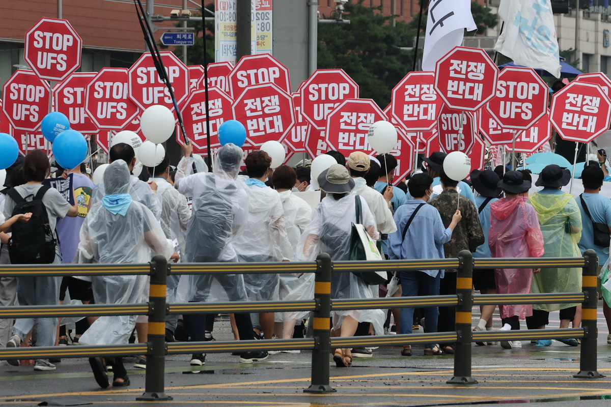 多图直击韩美军演|史无前例!超48万韩国人参与民防演习休闲区蓝鸢梦想 - Www.slyday.coM 多图直击韩美军演|史无前例!超48万韩国人参与民防演习休闲区蓝鸢梦想 - Www.slyday.coM