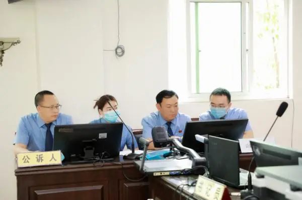 使用“地沟油” ,一火锅店老板被判刑1年3个月,赔36万余元!休闲区蓝鸢梦想 - Www.slyday.coM 使用“地沟油” ,一火锅店老板被判刑1年3个月,赔36万余元!休闲区蓝鸢梦想 - Www.slyday.coM