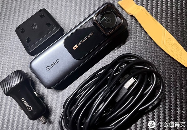 开车上路的第一重保障——谈谈这款4K行车记录仪两个月的真实使用感受休闲区蓝鸢梦想 - Www.slyday.coM 开车上路的第一重保障——谈谈这款4K行车记录仪两个月的真实使用感受休闲区蓝鸢梦想 - Www.slyday.coM