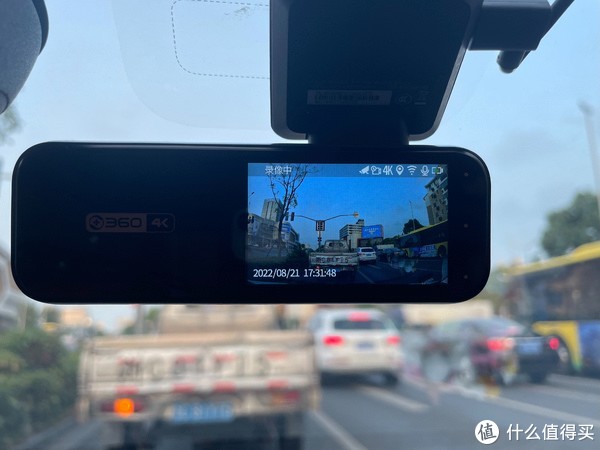 开车上路的第一重保障——谈谈这款4K行车记录仪两个月的真实使用感受休闲区蓝鸢梦想 - Www.slyday.coM 开车上路的第一重保障——谈谈这款4K行车记录仪两个月的真实使用感受休闲区蓝鸢梦想 - Www.slyday.coM