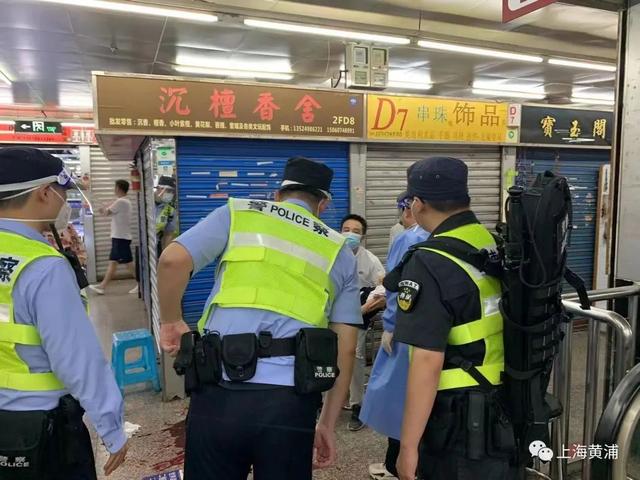 11岁男孩突发胃出血,巡逻民警及时救助休闲区蓝鸢梦想 - Www.slyday.coM 11岁男孩突发胃出血,巡逻民警及时救助休闲区蓝鸢梦想 - Www.slyday.coM