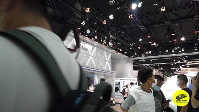 长城炮全新打造的中国首款、大型高性能豪华皮卡山海炮……