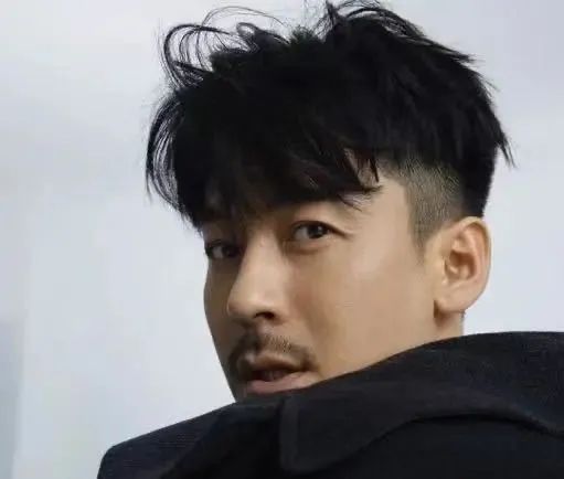 陈令韬反锤孟美岐?鼻孔女勾引过伐木累?王东孕期家暴出轨?洗白女背后有干爹?李菁菁和小老公离婚?四千年不靠资本?休闲区蓝鸢梦想 - Www.slyday.coM 陈令韬反锤孟美岐?鼻孔女勾引过伐木累?王东孕期家暴出轨?洗白女背后有干爹?李菁菁和小老公离婚?四千年不靠资本?休闲区蓝鸢梦想 - Www.slyday.coM