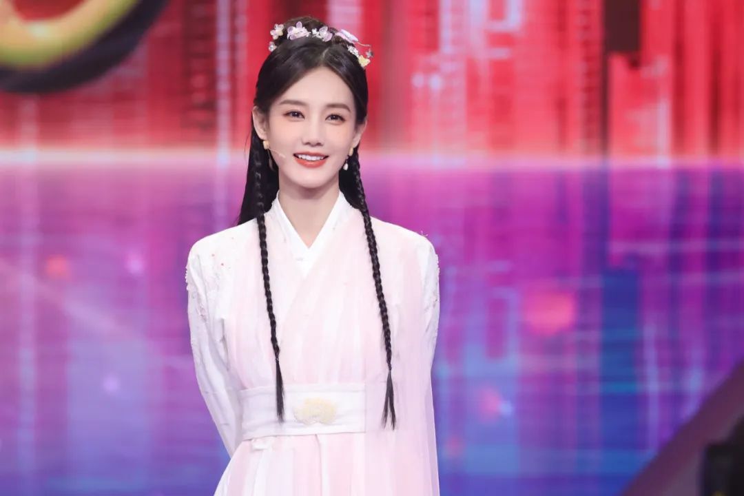 “好吃挚友”杨颖惊喜加盟,《听说很好吃》再现“武侠美食”休闲区蓝鸢梦想 - Www.slyday.coM “好吃挚友”杨颖惊喜加盟,《听说很好吃》再现“武侠美食”休闲区蓝鸢梦想 - Www.slyday.coM