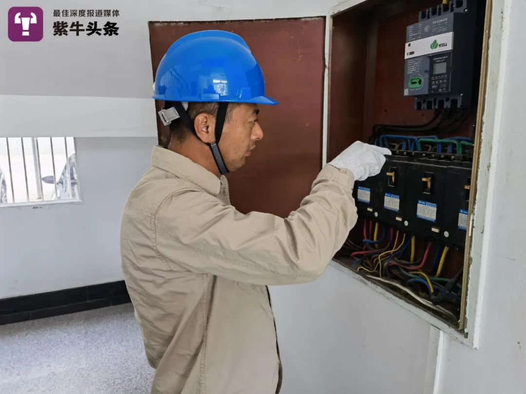 【紫牛头条】“考上大学就能见到我”!成为村里第一个大学生的女孩心愿终于实现了休闲区蓝鸢梦想 - Www.slyday.coM 【紫牛头条】“考上大学就能见到我”!成为村里第一个大学生的女孩心愿终于实现了休闲区蓝鸢梦想 - Www.slyday.coM