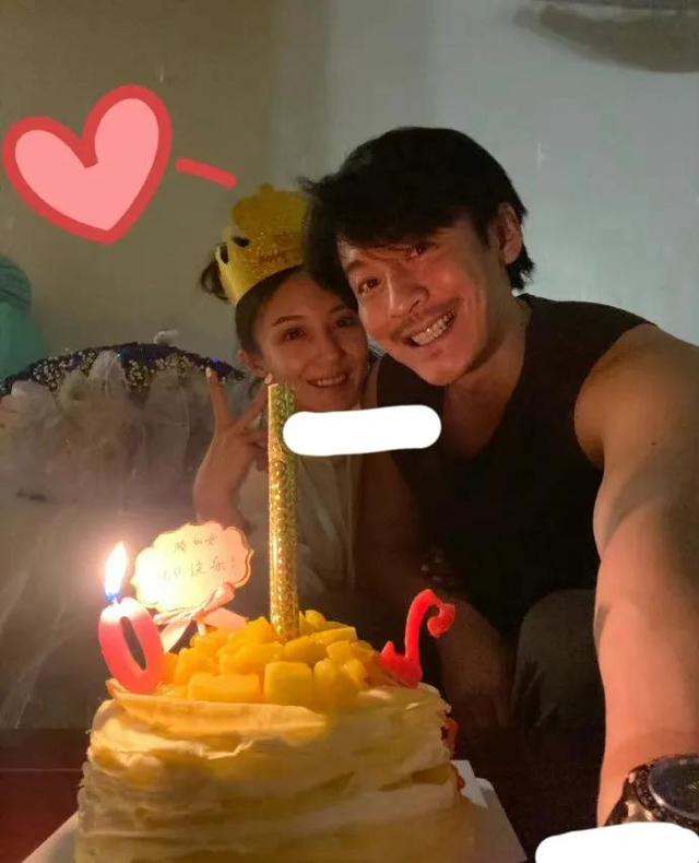 娱乐圈出现家暴下头男!抡起婴儿床床板打老婆,演员王东退圈吧休闲区蓝鸢梦想 - Www.slyday.coM 娱乐圈出现家暴下头男!抡起婴儿床床板打老婆,演员王东退圈吧休闲区蓝鸢梦想 - Www.slyday.coM