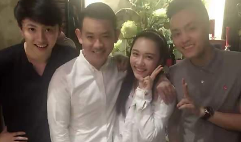 春夏陈粒女女恋情?甜心女被水果台吸血?甲鱼男和前任复合?孙骁骁一身黑料?《莲花楼》剧组打人?海绵宝宝准备结婚了?休闲区蓝鸢梦想 - Www.slyday.coM 春夏陈粒女女恋情?甜心女被水果台吸血?甲鱼男和前任复合?孙骁骁一身黑料?《莲花楼》剧组打人?海绵宝宝准备结婚了?休闲区蓝鸢梦想 - Www.slyday.coM