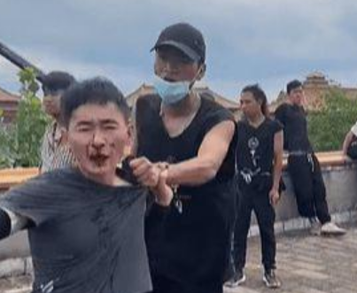 春夏陈粒女女恋情?甜心女被水果台吸血?甲鱼男和前任复合?孙骁骁一身黑料?《莲花楼》剧组打人?海绵宝宝准备结婚了?休闲区蓝鸢梦想 - Www.slyday.coM 春夏陈粒女女恋情?甜心女被水果台吸血?甲鱼男和前任复合?孙骁骁一身黑料?《莲花楼》剧组打人?海绵宝宝准备结婚了?休闲区蓝鸢梦想 - Www.slyday.coM