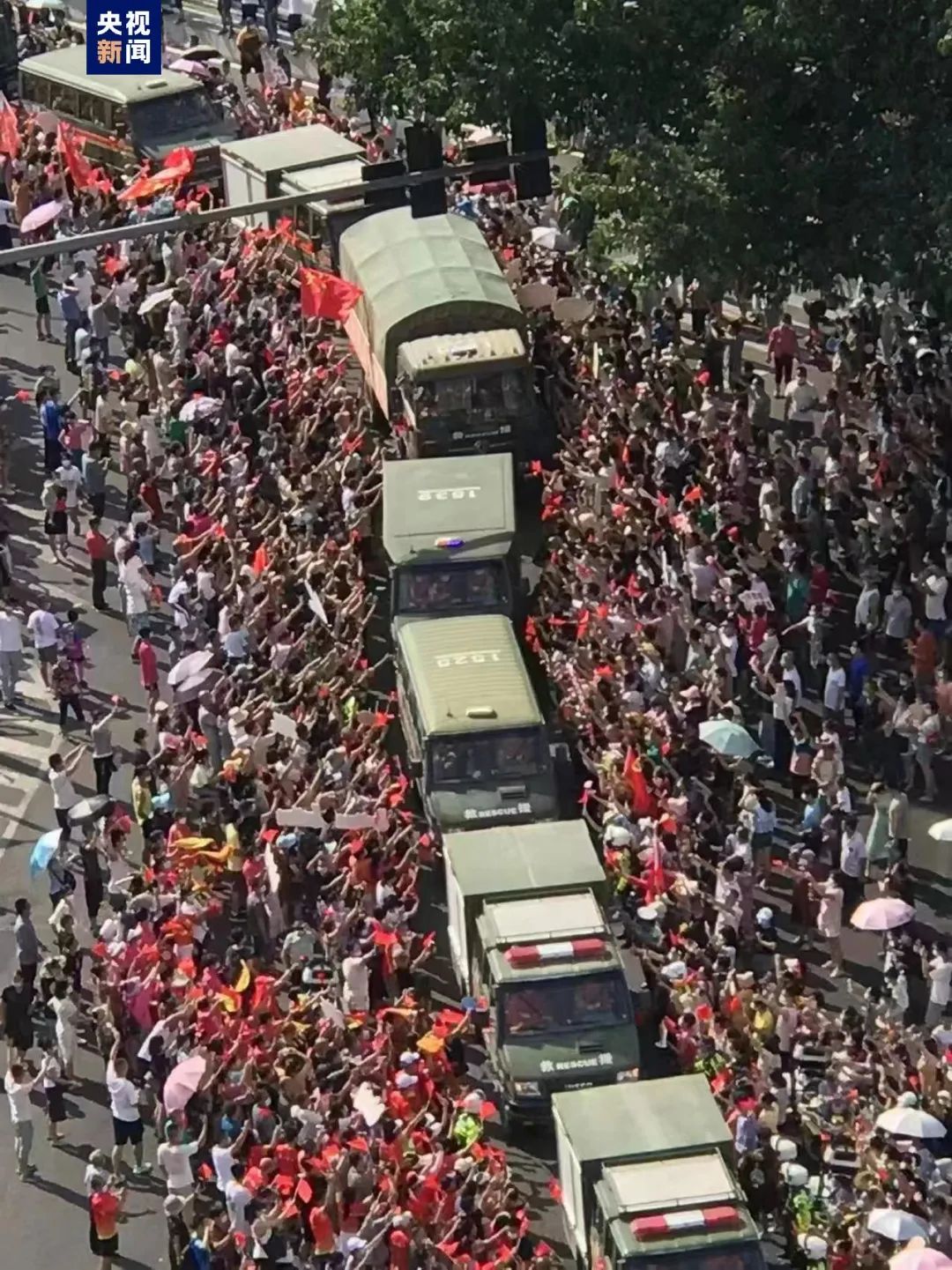 “这辈子第一次见到这么大的场面”休闲区蓝鸢梦想 - Www.slyday.coM “这辈子第一次见到这么大的场面”休闲区蓝鸢梦想 - Www.slyday.coM