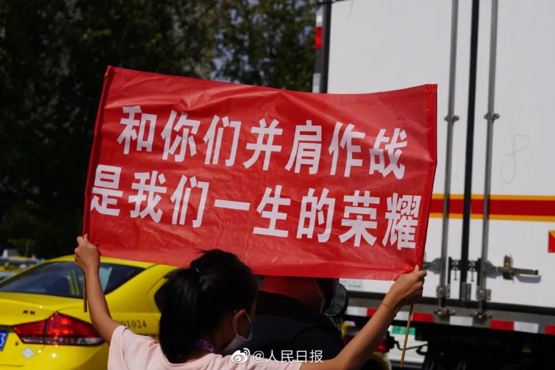 “这辈子第一次见到这么大的场面”休闲区蓝鸢梦想 - Www.slyday.coM “这辈子第一次见到这么大的场面”休闲区蓝鸢梦想 - Www.slyday.coM