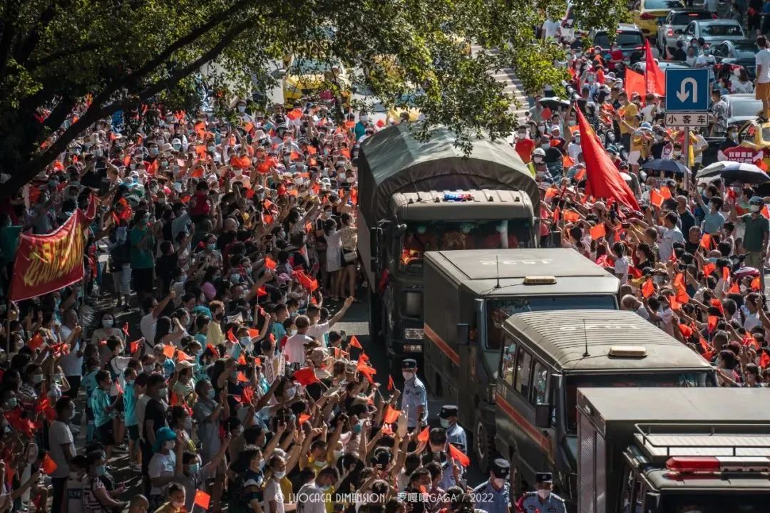 “这辈子第一次见到这么大的场面”休闲区蓝鸢梦想 - Www.slyday.coM “这辈子第一次见到这么大的场面”休闲区蓝鸢梦想 - Www.slyday.coM