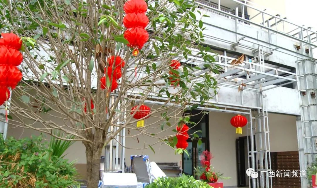 还没完工就交房?南宁一小区遭业主质疑,开发商回应休闲区蓝鸢梦想 - Www.slyday.coM 还没完工就交房?南宁一小区遭业主质疑,开发商回应休闲区蓝鸢梦想 - Www.slyday.coM