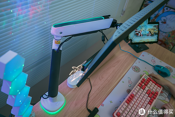 氛围感桌面改造1.0:释放桌面空间,用RGB打造极致梦幻世界!休闲区蓝鸢梦想 - Www.slyday.coM 氛围感桌面改造1.0:释放桌面空间,用RGB打造极致梦幻世界!休闲区蓝鸢梦想 - Www.slyday.coM