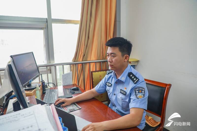 新聊城·新青年丨“你好,我是警察!”他用光影和文笔展现新时代公安形象休闲区蓝鸢梦想 - Www.slyday.coM 新聊城·新青年丨“你好,我是警察!”他用光影和文笔展现新时代公安形象休闲区蓝鸢梦想 - Www.slyday.coM