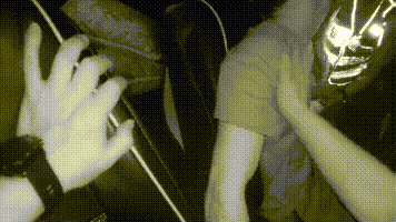 妻子车祸男子赶路悲痛到四肢抽搐,其妻已离世……休闲区蓝鸢梦想 - Www.slyday.coM 妻子车祸男子赶路悲痛到四肢抽搐,其妻已离世……休闲区蓝鸢梦想 - Www.slyday.coM