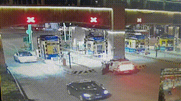 妻子车祸男子赶路悲痛到四肢抽搐,其妻已离世……休闲区蓝鸢梦想 - Www.slyday.coM 妻子车祸男子赶路悲痛到四肢抽搐,其妻已离世……休闲区蓝鸢梦想 - Www.slyday.coM