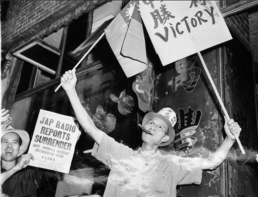 日本投降的那一刻,全中国沸腾了!老照片为您讲述77年前的今天!休闲区蓝鸢梦想 - Www.slyday.coM 日本投降的那一刻,全中国沸腾了!老照片为您讲述77年前的今天!休闲区蓝鸢梦想 - Www.slyday.coM