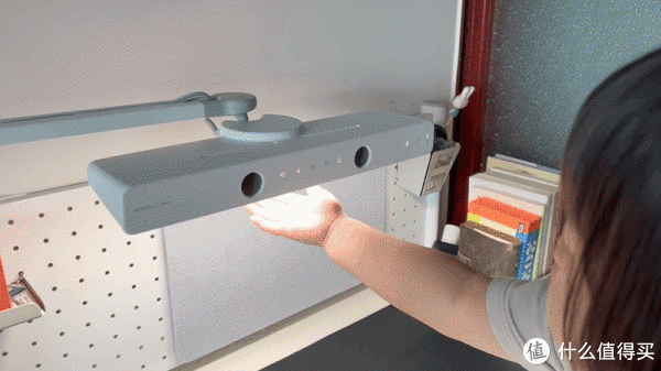 还在为孩子的坐姿、近视问题担心?这盏可爱童趣会发出童声的台灯也许可以帮你解决烦恼~休闲区蓝鸢梦想 - Www.slyday.coM 还在为孩子的坐姿、近视问题担心?这盏可爱童趣会发出童声的台灯也许可以帮你解决烦恼~休闲区蓝鸢梦想 - Www.slyday.coM