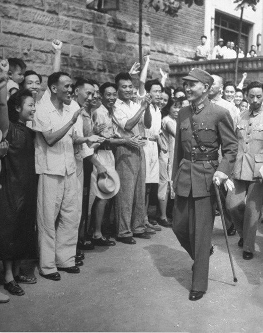 日本投降的那一刻,全中国沸腾了!老照片为您讲述77年前的今天!休闲区蓝鸢梦想 - Www.slyday.coM 日本投降的那一刻,全中国沸腾了!老照片为您讲述77年前的今天!休闲区蓝鸢梦想 - Www.slyday.coM