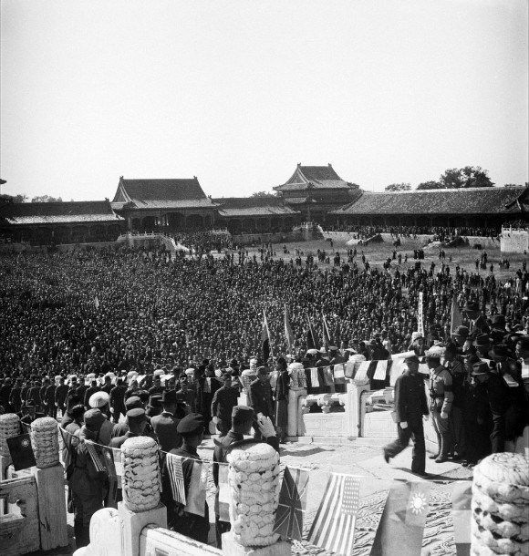 日本投降的那一刻,全中国沸腾了!老照片为您讲述77年前的今天!休闲区蓝鸢梦想 - Www.slyday.coM 日本投降的那一刻,全中国沸腾了!老照片为您讲述77年前的今天!休闲区蓝鸢梦想 - Www.slyday.coM