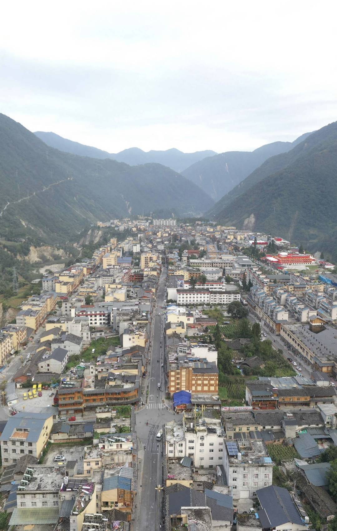 封面独家|VR全景直击四川泸定6.8级地震震中磨西镇休闲区蓝鸢梦想 - Www.slyday.coM 封面独家|VR全景直击四川泸定6.8级地震震中磨西镇休闲区蓝鸢梦想 - Www.slyday.coM