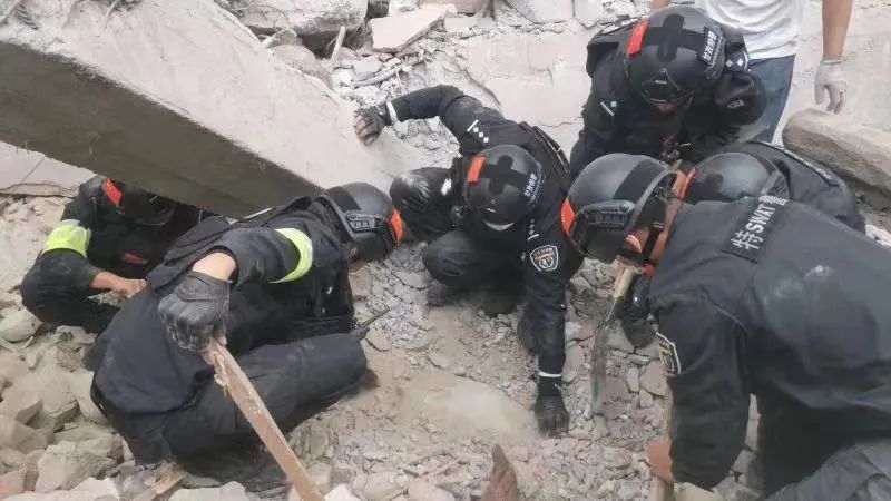 泸定地震造成超30人遇难!震中直击→多方力量正全力救援休闲区蓝鸢梦想 - Www.slyday.coM 泸定地震造成超30人遇难!震中直击→多方力量正全力救援休闲区蓝鸢梦想 - Www.slyday.coM