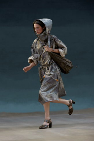 美女为啥穿破烂?解密BLACKPINK新歌里的末日废土风!休闲区蓝鸢梦想 - Www.slyday.coM 美女为啥穿破烂?解密BLACKPINK新歌里的末日废土风!休闲区蓝鸢梦想 - Www.slyday.coM