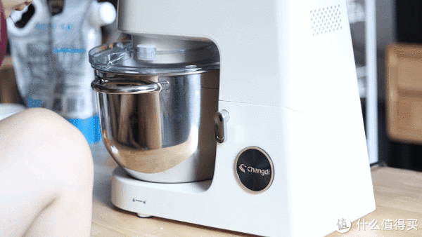 在家也想轻松做烘焙?不想揉面?那你一定需要一台厨师机!听我的,千万别买便宜货!买这款就够了休闲区蓝鸢梦想 - Www.slyday.coM 在家也想轻松做烘焙?不想揉面?那你一定需要一台厨师机!听我的,千万别买便宜货!买这款就够了休闲区蓝鸢梦想 - Www.slyday.coM