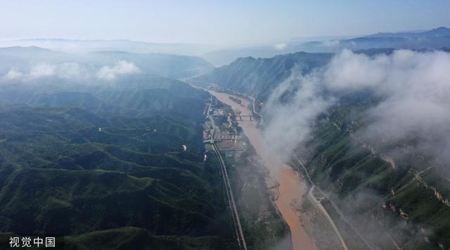 山西临汾:黄河壶口瀑布现云海景观休闲区蓝鸢梦想 - Www.slyday.coM 山西临汾:黄河壶口瀑布现云海景观休闲区蓝鸢梦想 - Www.slyday.coM