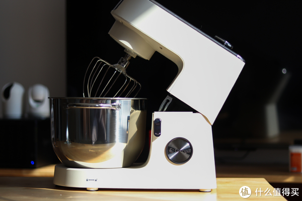 在家也想轻松做烘焙?不想揉面?那你一定需要一台厨师机!听我的,千万别买便宜货!买这款就够了休闲区蓝鸢梦想 - Www.slyday.coM 在家也想轻松做烘焙?不想揉面?那你一定需要一台厨师机!听我的,千万别买便宜货!买这款就够了休闲区蓝鸢梦想 - Www.slyday.coM