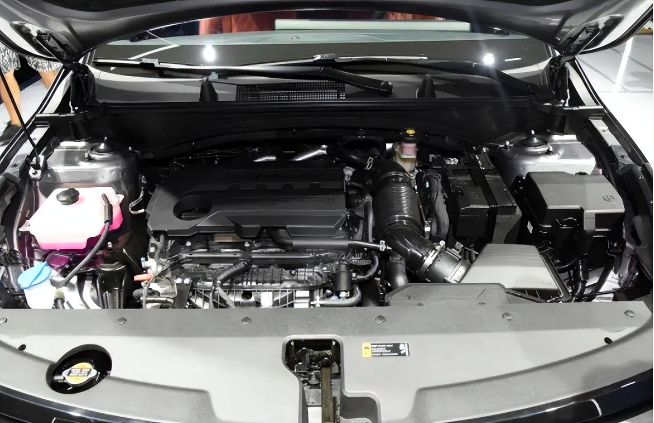 韩系车这次能翻身?高颜值够大气,内外升级,带你看起亚狮铂拓界休闲区蓝鸢梦想 - Www.slyday.coM 韩系车这次能翻身?高颜值够大气,内外升级,带你看起亚狮铂拓界休闲区蓝鸢梦想 - Www.slyday.coM