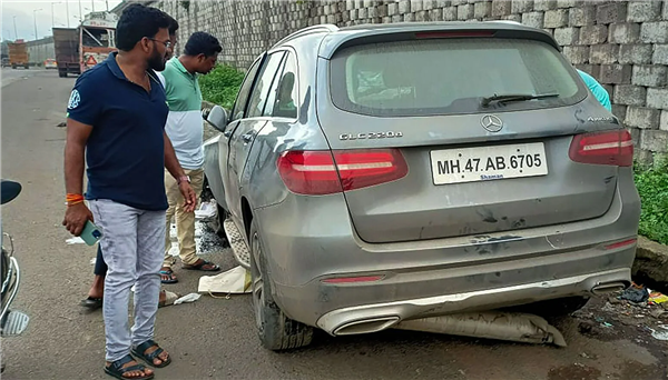 印度54岁亿万富翁意外车祸丧生 IIHS实测:不系安全带有多可怕休闲区蓝鸢梦想 - Www.slyday.coM 印度54岁亿万富翁意外车祸丧生 IIHS实测:不系安全带有多可怕休闲区蓝鸢梦想 - Www.slyday.coM