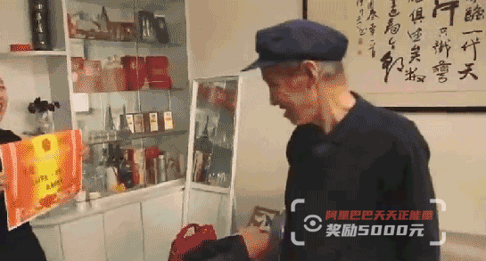 布置功课、改作业、发奖状,女老师教的不是孩子,是她公公休闲区蓝鸢梦想 - Www.slyday.coM 布置功课、改作业、发奖状,女老师教的不是孩子,是她公公休闲区蓝鸢梦想 - Www.slyday.coM