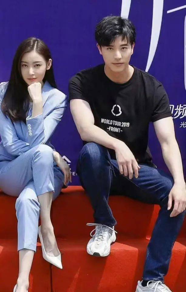 手撕渣男是假的?圈内人爆料娜扎没分手,徐开骋新剧被韩东君替代休闲区蓝鸢梦想 - Www.slyday.coM 手撕渣男是假的?圈内人爆料娜扎没分手,徐开骋新剧被韩东君替代休闲区蓝鸢梦想 - Www.slyday.coM