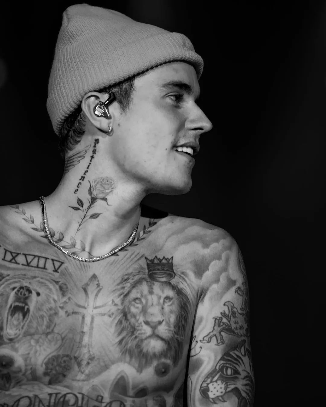 贾斯汀·比伯Justin Bieber面瘫后,巡回演唱会又暂停了!休闲区蓝鸢梦想 - Www.slyday.coM 贾斯汀·比伯Justin Bieber面瘫后,巡回演唱会又暂停了!休闲区蓝鸢梦想 - Www.slyday.coM