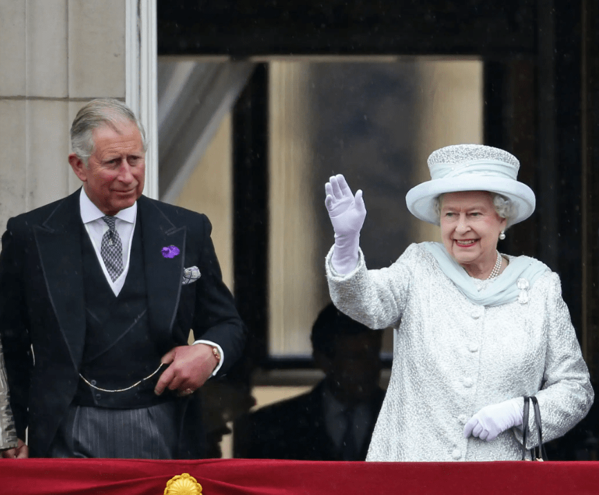 女王去世,三大巧合:她加冕时种的树死了,新国王的名字不吉利休闲区蓝鸢梦想 - Www.slyday.coM 女王去世,三大巧合:她加冕时种的树死了,新国王的名字不吉利休闲区蓝鸢梦想 - Www.slyday.coM