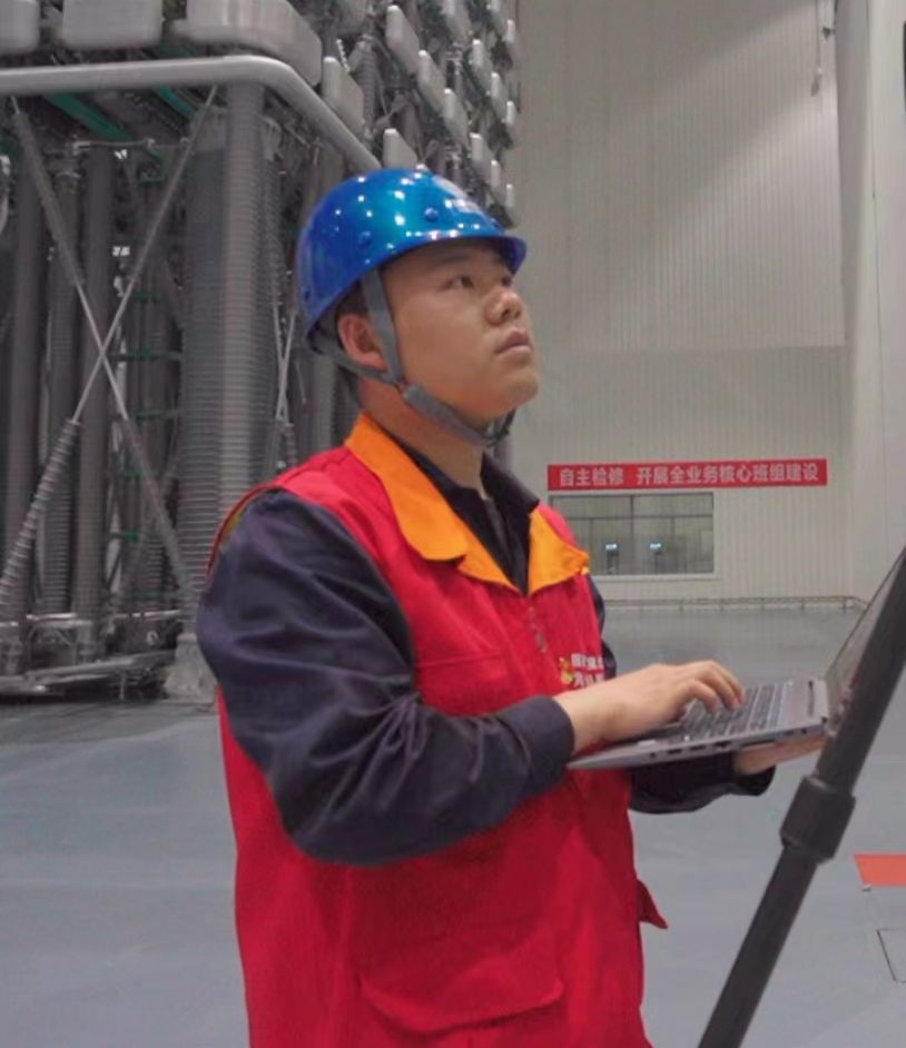 一样中秋,别样坚守!向每一位坚守岗位的劳动者致敬休闲区蓝鸢梦想 - Www.slyday.coM 一样中秋,别样坚守!向每一位坚守岗位的劳动者致敬休闲区蓝鸢梦想 - Www.slyday.coM