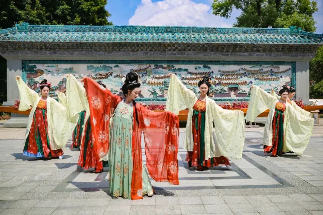 免门票、半价……中秋节遇上教师节,佛山景区优惠大派送!休闲区蓝鸢梦想 - Www.slyday.coM 免门票、半价……中秋节遇上教师节,佛山景区优惠大派送!休闲区蓝鸢梦想 - Www.slyday.coM