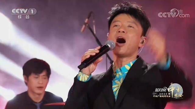 央视中秋晚会:毛不易质朴 李宇春惊艳 但最震撼的还是太空三人组休闲区蓝鸢梦想 - Www.slyday.coM 央视中秋晚会:毛不易质朴 李宇春惊艳 但最震撼的还是太空三人组休闲区蓝鸢梦想 - Www.slyday.coM